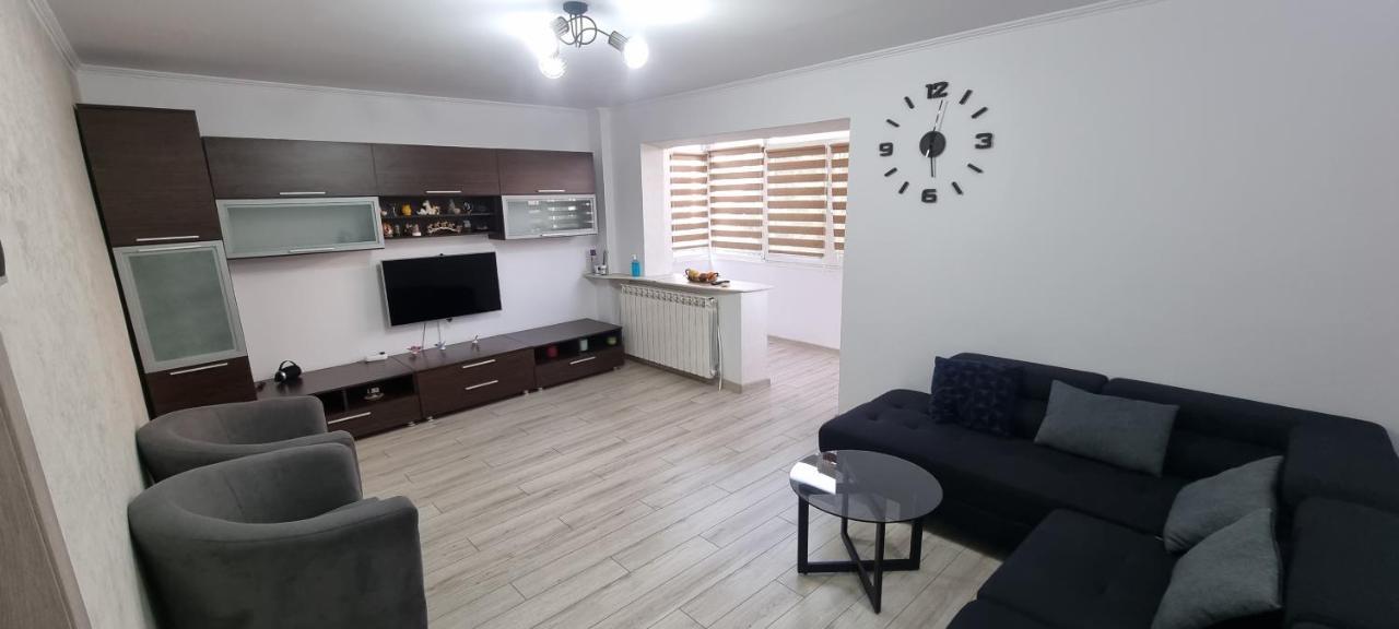 Ilona Apartament 3 Camere Râmnicu Vâlcea Zewnętrze zdjęcie