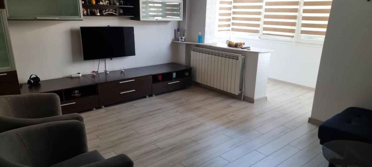 Ilona Apartament 3 Camere Râmnicu Vâlcea Zewnętrze zdjęcie